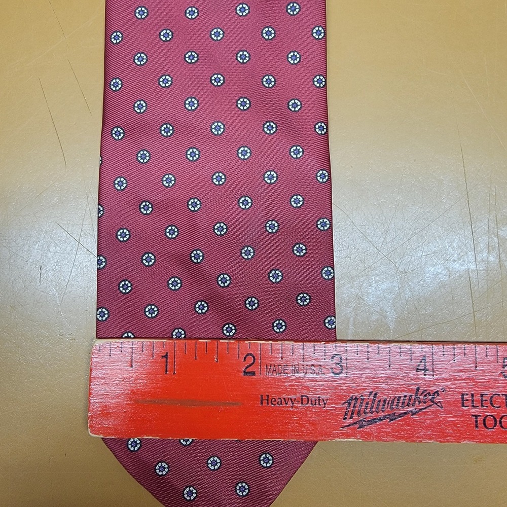 Mens Silk Red Micro Geometric Pattern Necktie Fashion Accessory - Picture 4 of 5